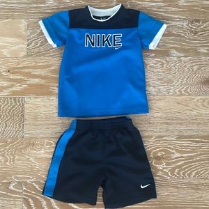 Infants Nike top& short set 18M